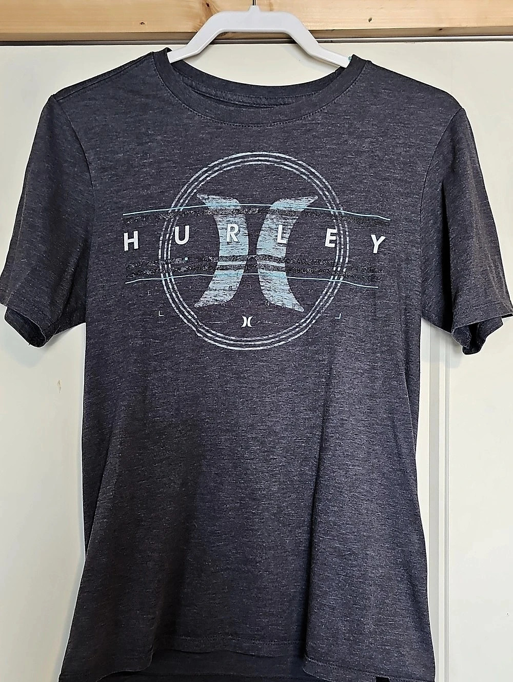 Hurley Graphic Tee Gray Size Small Like New